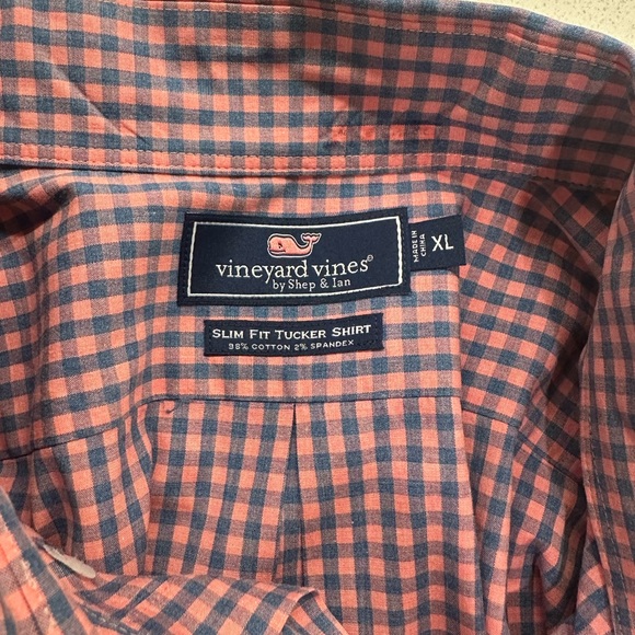 Vineyard Vines Button Down - Picture 2 of 3